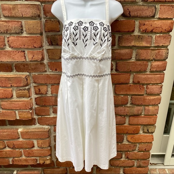 Dorby Woman White Black Embroidered Floral Dress - Picture 1 of 9